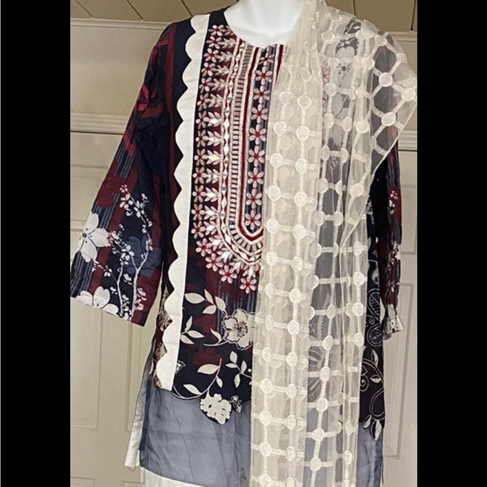 Pakistani dresses like new size medium